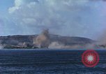 Standbild Bombardierung auf Saipan Saipan Nördliche Marianen, 1944, aus Sekunde 49 historischem Filmmaterial Videoclip 65675035319