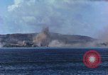 Standbild Bombardierung auf Saipan Saipan Nördliche Marianen, 1944, aus Sekunde 50 historischem Filmmaterial Videoclip 65675035319