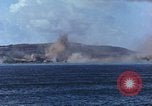 Standbild Bombardierung auf Saipan Saipan Nördliche Marianen, 1944, aus Sekunde 51 historischem Filmmaterial Videoclip 65675035319