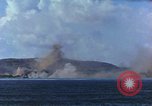 Standbild Bombardierung auf Saipan Saipan Nördliche Marianen, 1944, aus Sekunde 56 historischem Filmmaterial Videoclip 65675035319
