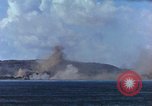 Standbild Bombardierung auf Saipan Saipan Nördliche Marianen, 1944, aus Sekunde 57 historischem Filmmaterial Videoclip 65675035319