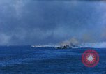 Standbild Bombardierung auf Schiffen Saipan Nördliche Marianen, 1944, aus Sekunde 3 historischem Filmmaterial Videoclip 65675035320