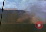 Standbild Bombardierung auf Schiffen Saipan Nördliche Marianen, 1944, aus Sekunde 17 historischem Filmmaterial Videoclip 65675035320