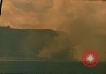 Standbild Bombardierung auf Schiffen Saipan Nördliche Marianen, 1944, aus Sekunde 20 historischem Filmmaterial Videoclip 65675035320