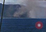 Standbild Bombardierung auf Schiffen Saipan Nördliche Marianen, 1944, aus Sekunde 29 historischem Filmmaterial Videoclip 65675035320