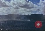 Standbild Bombardierung auf Schiffen Saipan Nördliche Marianen, 1944, aus Sekunde 35 historischem Filmmaterial Videoclip 65675035320