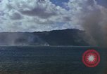 Standbild Bombardierung auf Schiffen Saipan Nördliche Marianen, 1944, aus Sekunde 38 historischem Filmmaterial Videoclip 65675035320
