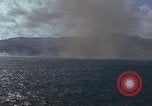 Standbild Bombardierung auf Schiffen Saipan Nördliche Marianen, 1944, aus Sekunde 50 historischem Filmmaterial Videoclip 65675035320
