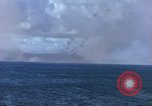 Standbild Bombardierung Saipan Saipan Nördliche Marianen, 1944, aus Sekunde 9 historischem Filmmaterial Videoclip 65675035321