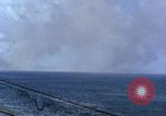 Standbild Bombardierung Saipan Saipan Nördliche Marianen, 1944, aus Sekunde 15 historischem Filmmaterial Videoclip 65675035321