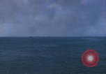 Standbild Bombardierung Saipan Saipan Nördliche Marianen, 1944, aus Sekunde 18 historischem Filmmaterial Videoclip 65675035321