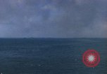 Standbild Bombardierung Saipan Saipan Nördliche Marianen, 1944, aus Sekunde 19 historischem Filmmaterial Videoclip 65675035321