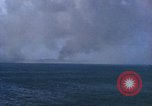 Standbild Bombardierung Saipan Saipan Nördliche Marianen, 1944, aus Sekunde 22 historischem Filmmaterial Videoclip 65675035321