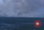 Standbild Bombardierung Saipan Saipan Nördliche Marianen, 1944, aus Sekunde 25 historischem Filmmaterial Videoclip 65675035321