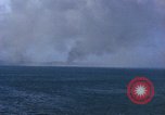 Standbild Bombardierung Saipan Saipan Nördliche Marianen, 1944, aus Sekunde 26 historischem Filmmaterial Videoclip 65675035321