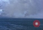 Standbild Bombardierung Saipan Saipan Nördliche Marianen, 1944, aus Sekunde 30 historischem Filmmaterial Videoclip 65675035321