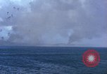 Standbild Bombardierung Saipan Saipan Nördliche Marianen, 1944, aus Sekunde 32 historischem Filmmaterial Videoclip 65675035321