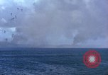 Standbild Bombardierung Saipan Saipan Nördliche Marianen, 1944, aus Sekunde 33 historischem Filmmaterial Videoclip 65675035321