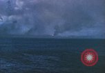 Standbild Bombardierung Saipan Saipan Nördliche Marianen, 1944, aus Sekunde 46 historischem Filmmaterial Videoclip 65675035321