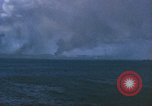 Standbild Bombardierung Saipan Saipan Nördliche Marianen, 1944, aus Sekunde 50 historischem Filmmaterial Videoclip 65675035321