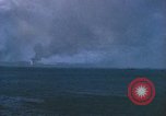 Standbild Bombardierung Saipan Saipan Nördliche Marianen, 1944, aus Sekunde 54 historischem Filmmaterial Videoclip 65675035321
