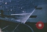 Standbild Bombardierung Saipan Saipan Nördliche Marianen, 1944, aus Sekunde 60 historischem Filmmaterial Videoclip 65675035321