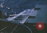 Standbild Bombardierung Saipan Saipan Nördliche Marianen, 1944, aus Sekunde 61 historischem Filmmaterial Videoclip 65675035321