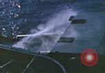 Standbild Bombardierung Saipan Saipan Nördliche Marianen, 1944, aus Sekunde 62 historischem Filmmaterial Videoclip 65675035321