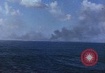 Standbild Explosionen Saipan Nördliche Marianen, 1944, aus Sekunde 6 historischem Filmmaterial Videoclip 65675035322