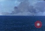 Standbild Explosionen Saipan Nördliche Marianen, 1944, aus Sekunde 31 historischem Filmmaterial Videoclip 65675035322