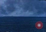 Standbild Explosionen Saipan Nördliche Marianen, 1944, aus Sekunde 43 historischem Filmmaterial Videoclip 65675035322