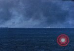 Standbild Explosionen Saipan Nördliche Marianen, 1944, aus Sekunde 44 historischem Filmmaterial Videoclip 65675035322