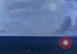Standbild Explosionen Saipan Nördliche Marianen, 1944, aus Sekunde 53 historischem Filmmaterial Videoclip 65675035322