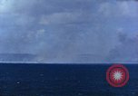 Standbild Explosionen Saipan Nördliche Marianen, 1944, aus Sekunde 62 historischem Filmmaterial Videoclip 65675035322