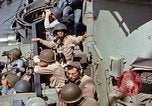 Standbild US Marines Saipan Nördliche Marianen, 1944, aus Sekunde 12 historischem Filmmaterial Videoclip 65675035323