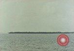 Standbild Bombardierung Saipan Nördliche Marianen, 1944, aus Sekunde 8 historischem Filmmaterial Videoclip 65675035326