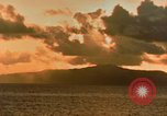 Standbild Bombardierung Saipan Nördliche Marianen, 1944, aus Sekunde 19 historischem Filmmaterial Videoclip 65675035326