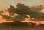 Standbild Bombardierung Saipan Nördliche Marianen, 1944, aus Sekunde 34 historischem Filmmaterial Videoclip 65675035326