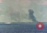 Standbild Bombardierung Saipan Nördliche Marianen, 1944, aus Sekunde 38 historischem Filmmaterial Videoclip 65675035326