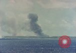 Standbild Bombardierung Saipan Nördliche Marianen, 1944, aus Sekunde 42 historischem Filmmaterial Videoclip 65675035326