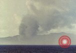 Standbild Rauch Saipan Nördliche Marianen, 1944, aus Sekunde 37 historischem Filmmaterial Videoclip 65675035332