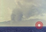 Standbild Rauch Saipan Nördliche Marianen, 1944, aus Sekunde 41 historischem Filmmaterial Videoclip 65675035332