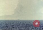 Standbild Rauch Saipan Nördliche Marianen, 1944, aus Sekunde 52 historischem Filmmaterial Videoclip 65675035332