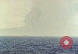 Standbild Rauch Saipan Nördliche Marianen, 1944, aus Sekunde 59 historischem Filmmaterial Videoclip 65675035332