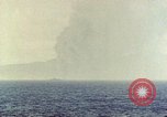 Standbild Rauch Saipan Nördliche Marianen, 1944, aus Sekunde 61 historischem Filmmaterial Videoclip 65675035332
