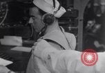 Standbild Navigator mit Sextant Pazifik, 1942, aus Sekunde 39 historischem Filmmaterial Videoclip 65675035342