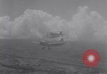 Standbild Land Version von Vought OS2U Flugzeuge United States USA, 1942, aus Sekunde 3 historischem Filmmaterial Videoclip 65675035343