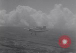 Standbild Land Version von Vought OS2U Flugzeuge United States USA, 1942, aus Sekunde 4 historischem Filmmaterial Videoclip 65675035343