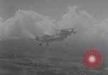 Standbild Land Version von Vought OS2U Flugzeuge United States USA, 1942, aus Sekunde 12 historischem Filmmaterial Videoclip 65675035343