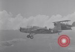 Standbild Land Version von Vought OS2U Flugzeuge United States USA, 1942, aus Sekunde 19 historischem Filmmaterial Videoclip 65675035343